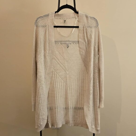 Roxy Small Cardigan - Picture 1 of 3